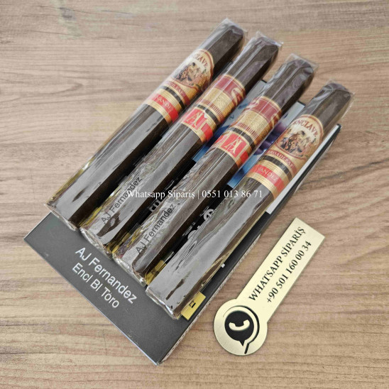 AJ Fernandez Enclave Broadleaf Toro 4'lü Puro Paket