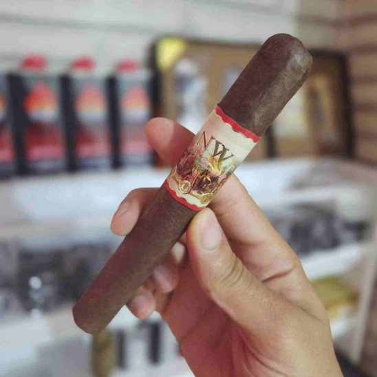 AJ Fernandez New World Oscuro Toro 4'lü Puro Paket