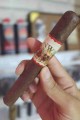 AJ Fernandez New World Oscuro Toro 4'lü Puro Paket