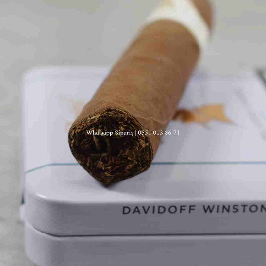Davidoff Winston Churchill Traveller Belicoso Puro - 4'lü Kutu