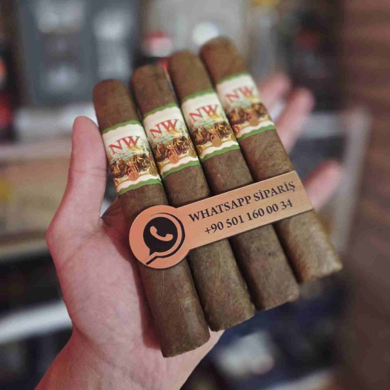 AJ Fernandez New World Cameroon Gordo 4'lü Puro Paket