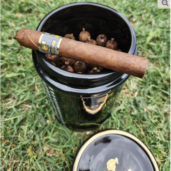 Cohiba Behike BHK 56 - Seramik Kavanoz - 25 Puro Dahil